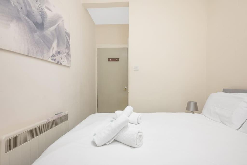 Two Bedroom Apartment-Central Edinburgh-Old Town-Licensed Екстер'єр фото