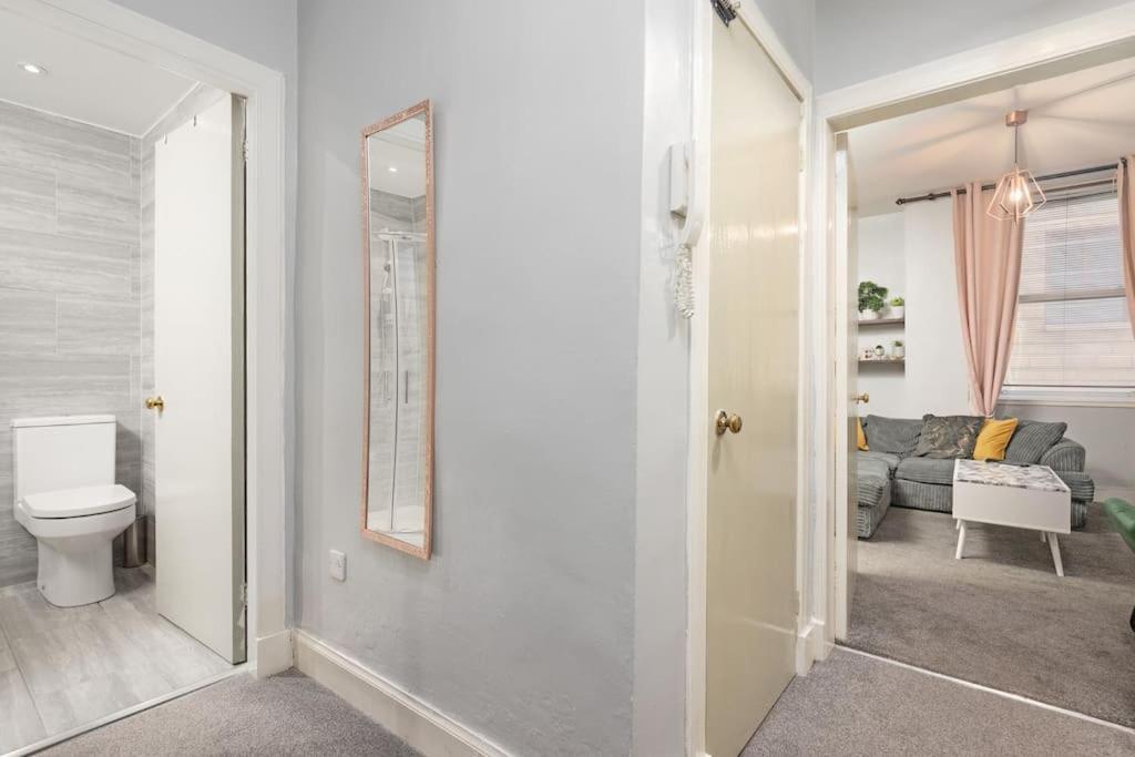 Two Bedroom Apartment-Central Edinburgh-Old Town-Licensed Екстер'єр фото