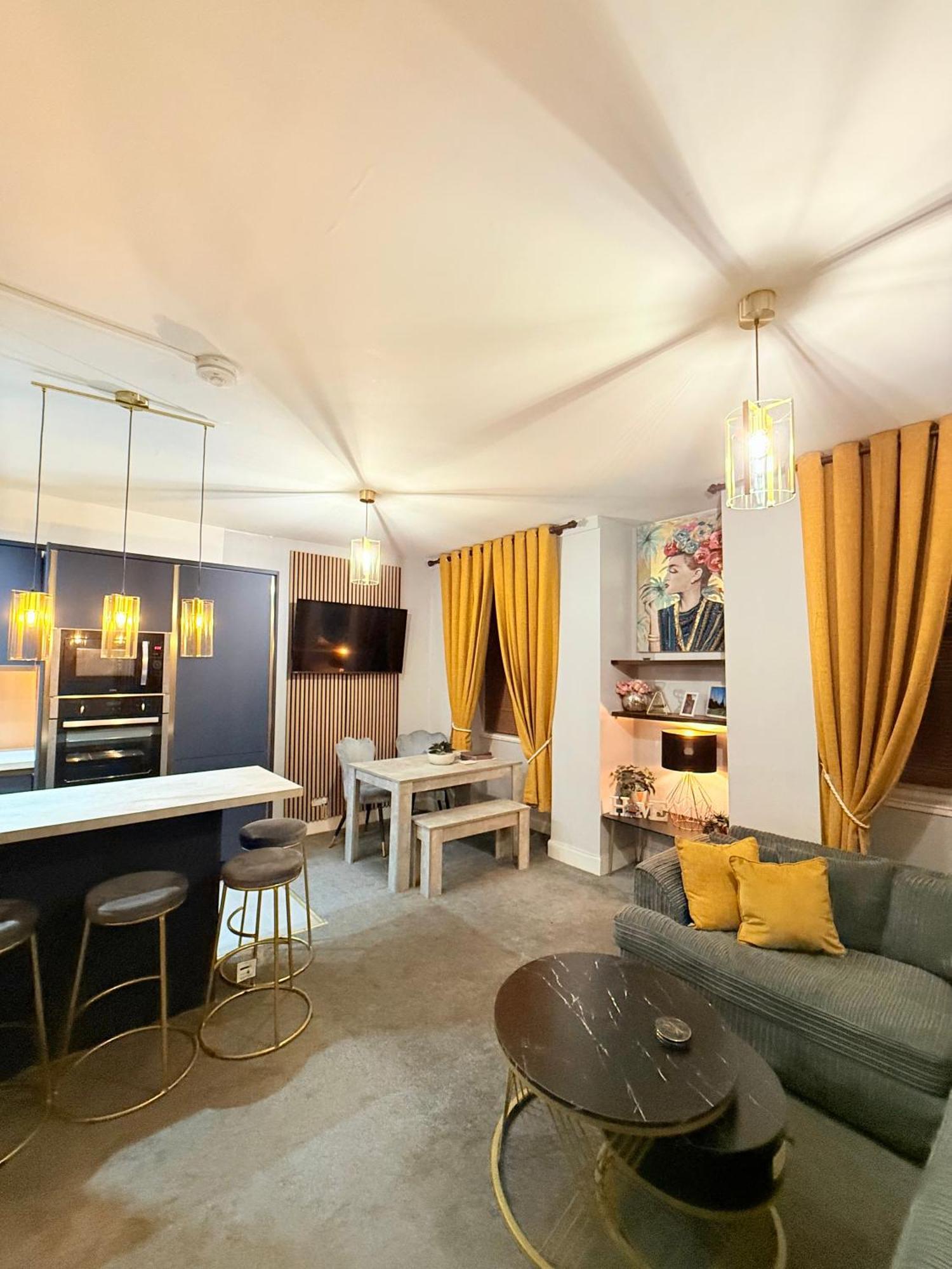 Two Bedroom Apartment-Central Edinburgh-Old Town-Licensed Екстер'єр фото